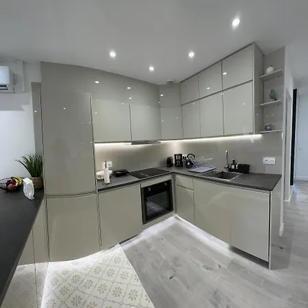 Luxueux 110m Colle Au Prestigieux Le Martinez Apartment *